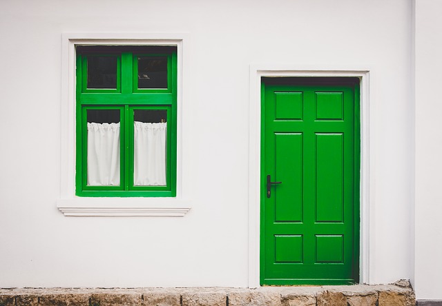 zelené okno a dveře.jpg